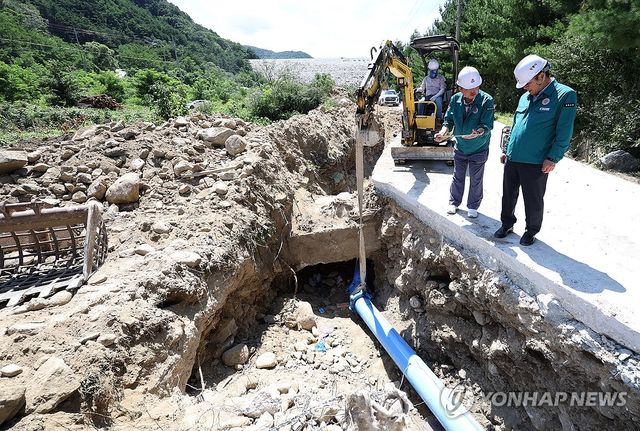 저수율 21.3% 역대 최저치…용수 확보 관로 작업