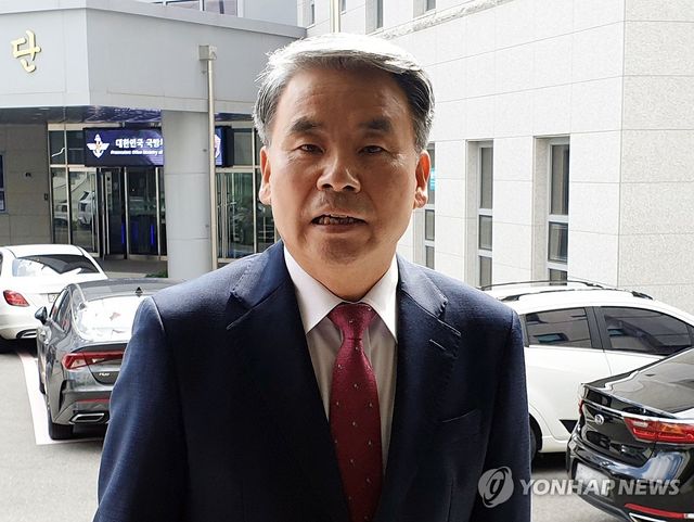 박정훈 전 수사단장 공판 출석하는 이종섭 전 국방부 장관