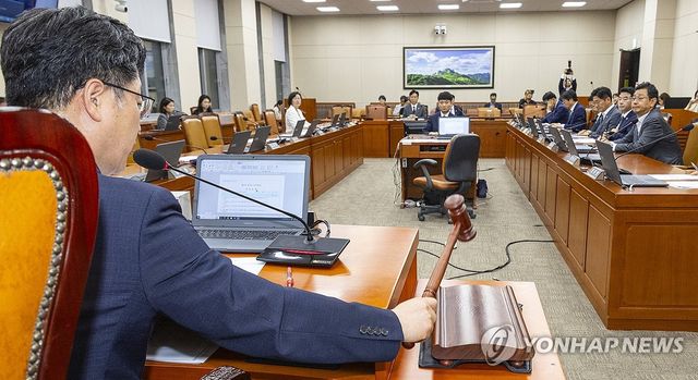 노조법 2·3조 개정안, 국회 환노위 통과