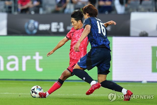 슈팅하는 나상호