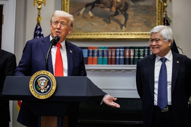 도널드 트럼프 대통령과 웨이저자 TSMC 회장