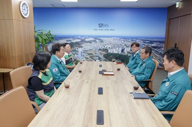 원주시, 강릉시에 긴급 생수 지원