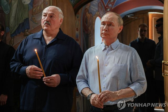 알렉산드르 루카셴코 벨라루스 대통령과 블라디미르 푸틴 러시아 대통령