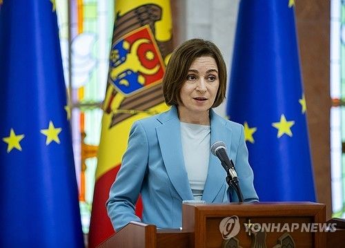 친서방 성향의 마이아 산두 몰도바 대통령