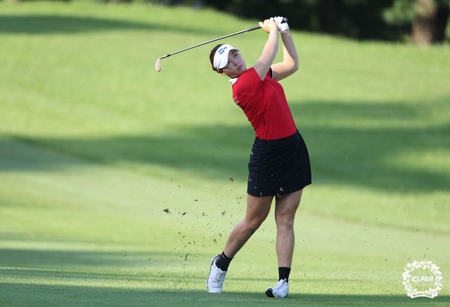 김민솔의 아이언샷.