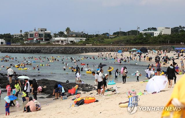 막바지 피서 한창