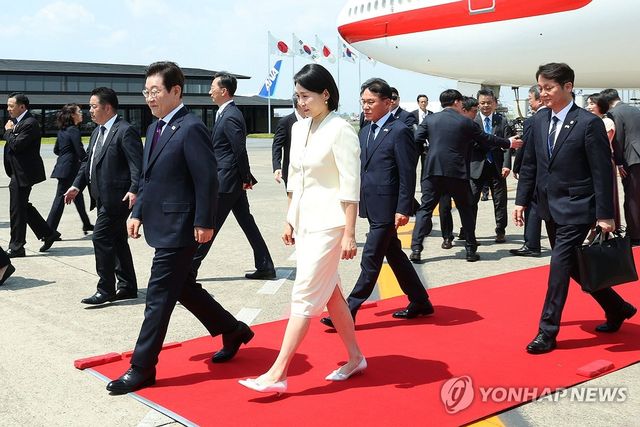 이재명 대통령 부부, 일본 도착