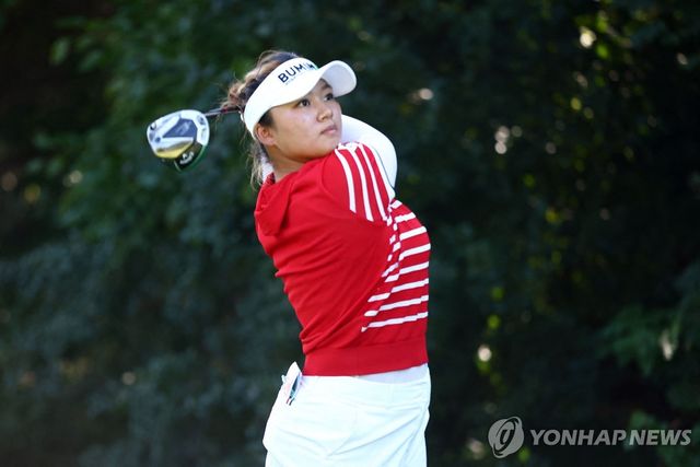 티샷 날리는 주수빈