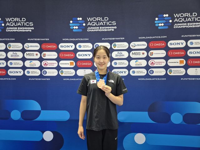 2025 세계주니어수영선수권대회 여자 평영 100㎝에서 동메달을 딴 문수아.