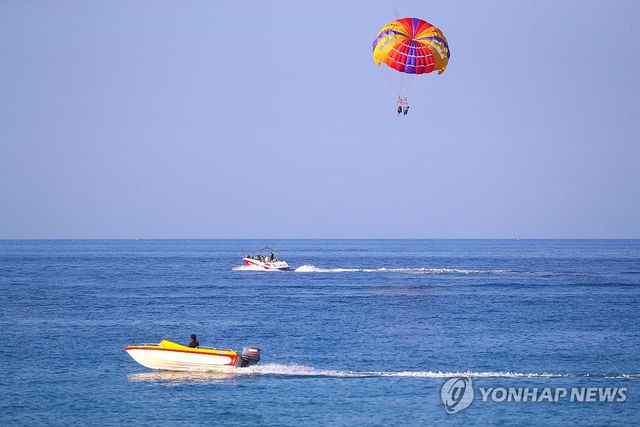 '막바지 피서 즐기자'