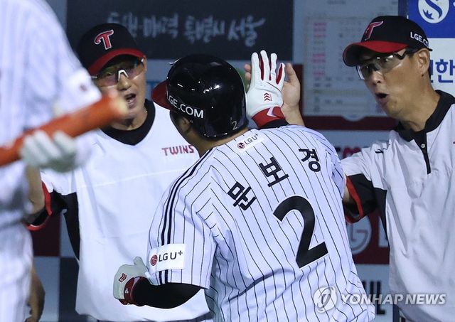 문보경 '동점 홈런!'