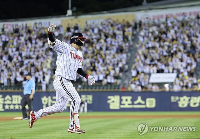 문보경 '동점 홈런!'