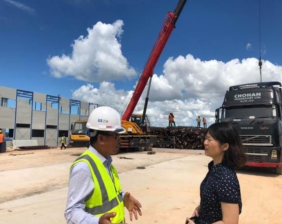탄자나이트 해상교량 공사현장