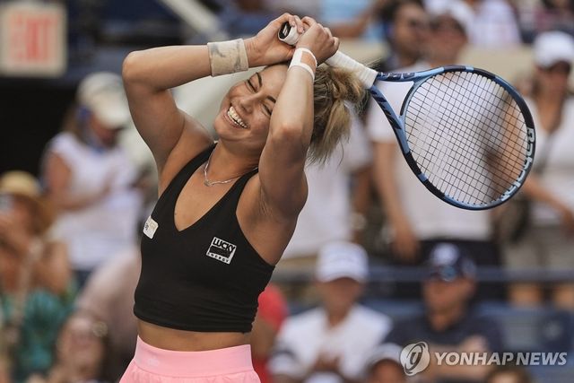 승리 후 기뻐하는 사라수아