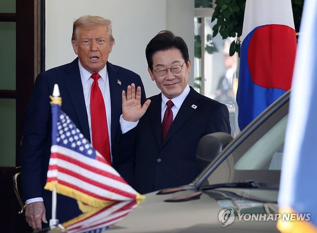 인사하는 한미 정상