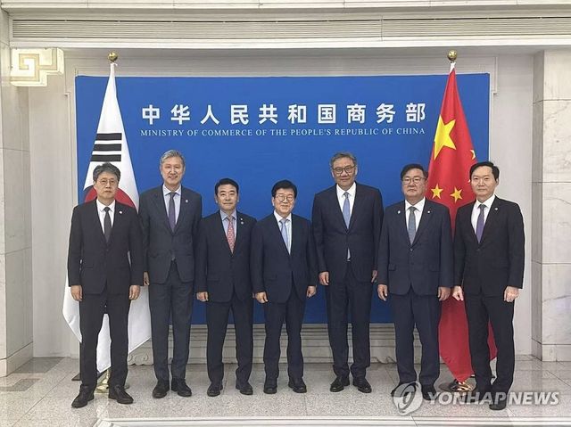 왕원타오 중국 상무부장 만난 대통령 특사단