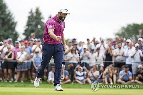 람의 버디 세리머니.