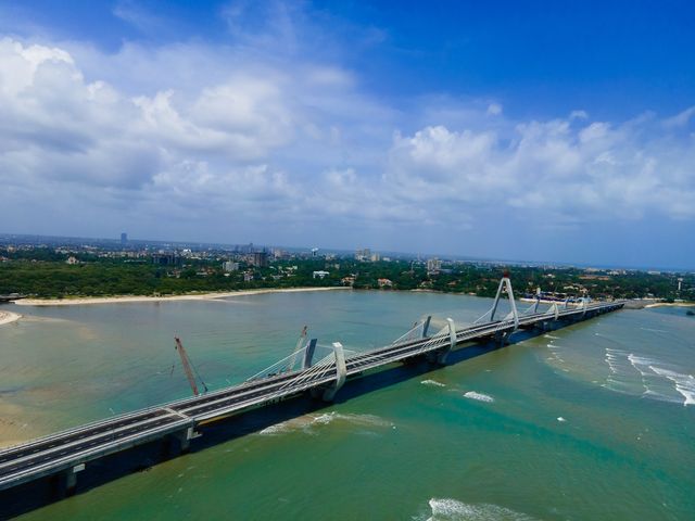 다르에스살람 명물 된 탄자나이트 다리 전경