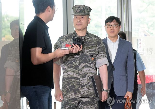 박정훈 대령, 참고인 조사 위해 특검 출석