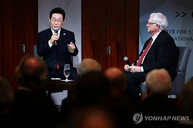CSIS 소장 질문에 답하는 이재명 대통령