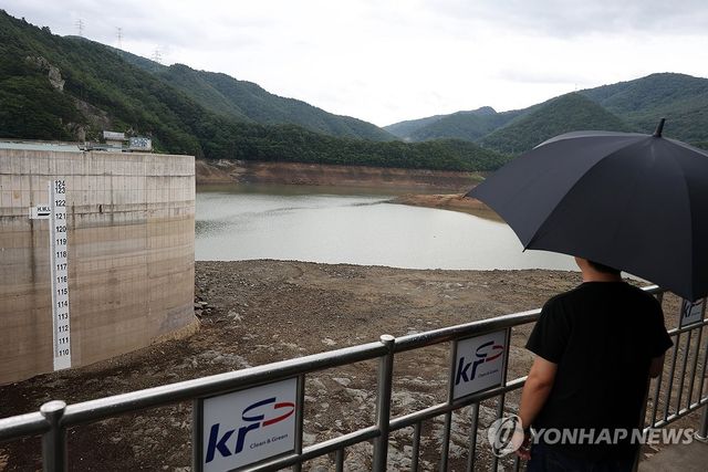 강릉 오봉저수지에 반가운 비 소식