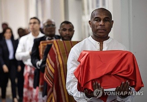 26일 프랑스 파리서 열린 두개골 반환식