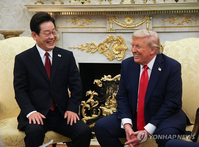 함께 웃는 이재명 대통령과 트럼프 대통령