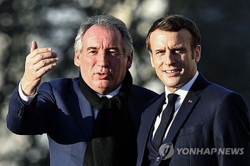 프랑수아 바이루 총리와 마크롱 대통령