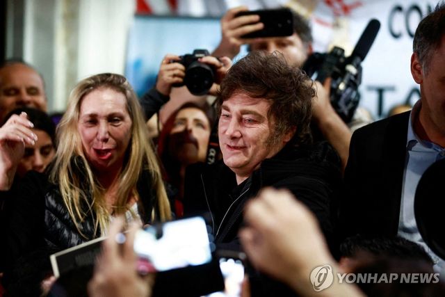 밀레이 아르헨티나 대통령과 여동생 카리나 비서실장