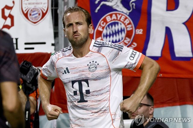 골세리머니를 펼치는 해리 케인