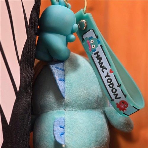 한교동 인형의 영문 이니셜이 잘못된 사진