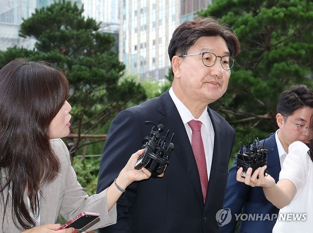 권성동 의원, 특검 출석