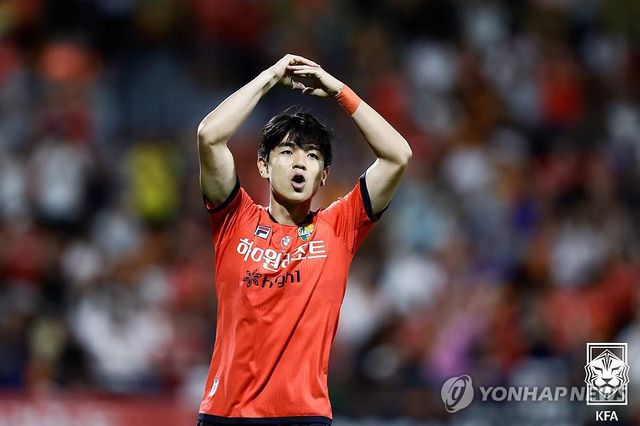 득점 후 기뻐하는 강원 김대원