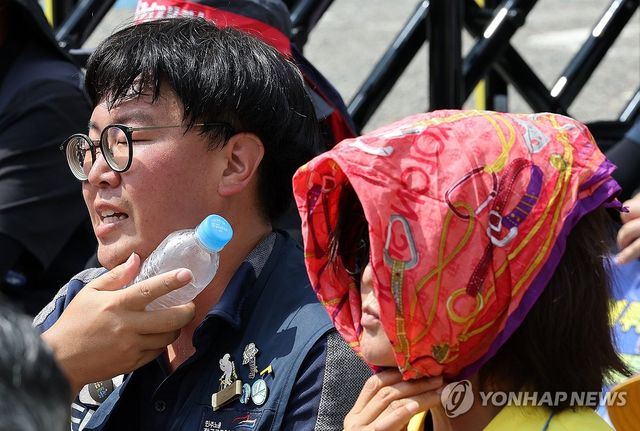 폭염 속 발전 비정규직 노동자 총파업대회