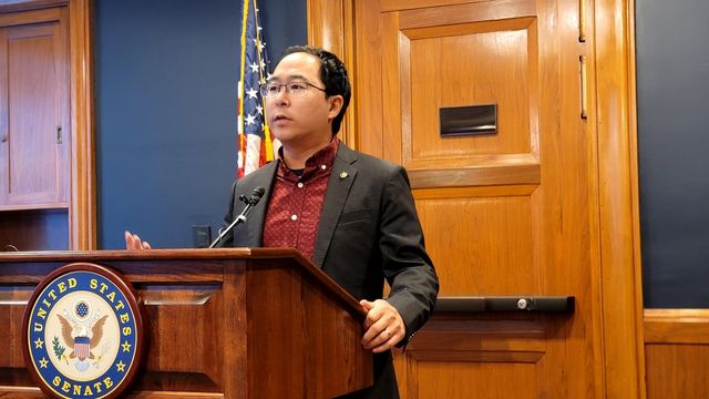 한국특파원단 간담회에서 발언하는 앤디 김