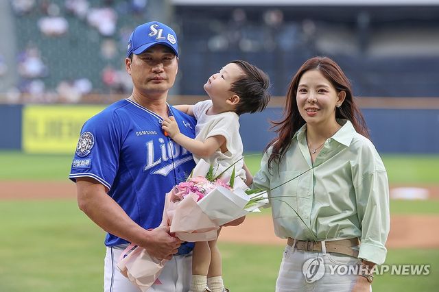 오승환, 가족들과 함께