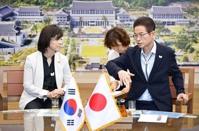 돗토리현 나카하라 미유키 부지사와 이철우 경북도지사