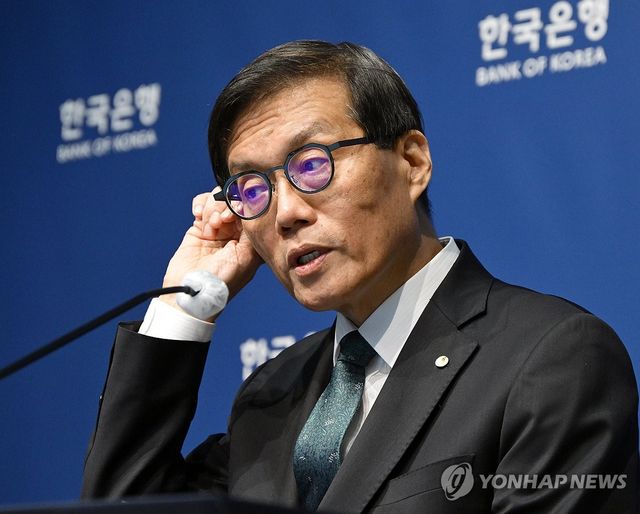 기자간담회 갖는 이창용 한은 총재