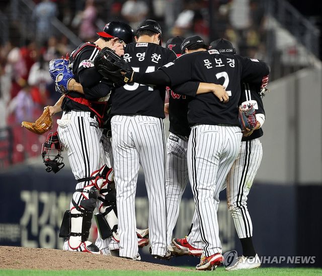 LG 승리 세리머니