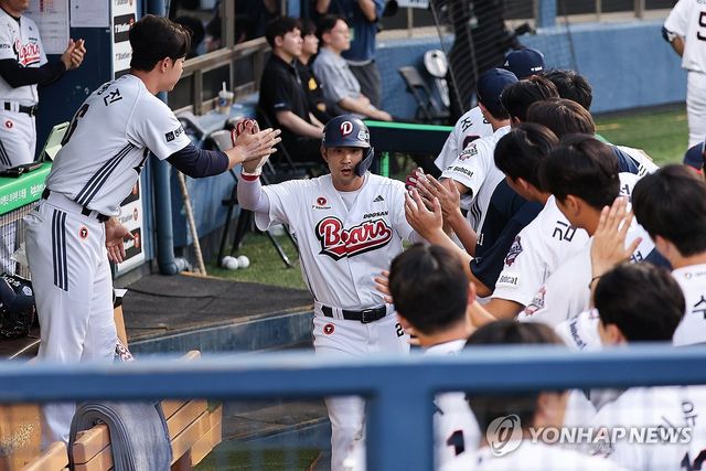 한 점 더 달아나는 두산