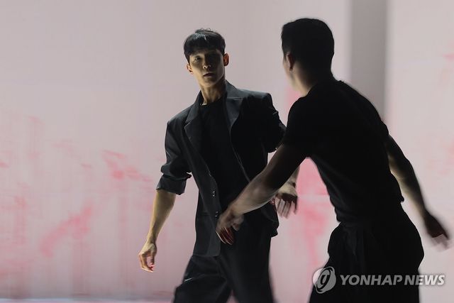 김성훈 on Sync Next 25 'Pink' 언론공개 및 기자간담회