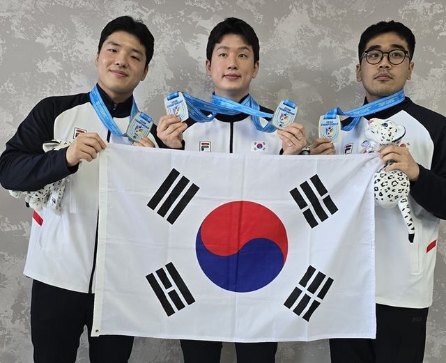 속사권총 금메달을 합작한 윤서영, 이재균, 홍석진(사진 왼쪽부터)