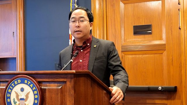 한국특파원단과 간담회하는 앤디 김 미국 상원의원