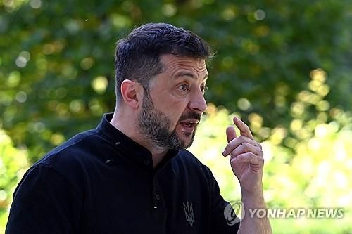 29일(현지시간) 기자간담회하는 볼로디미르 젤렌스키 우크라이나 대통령