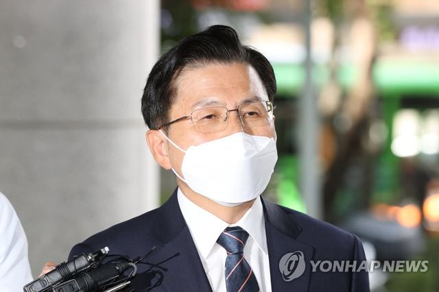 '패스트트랙' 첫 공판 출석한 황교안 전 대표