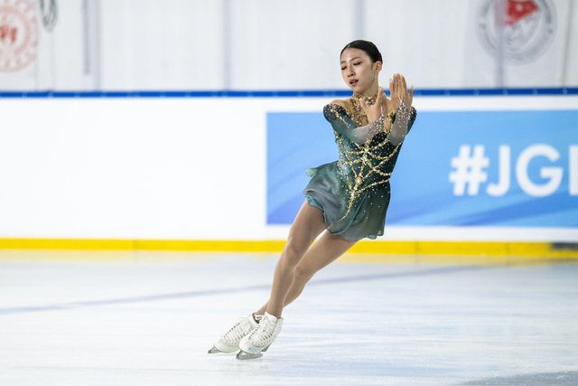 우아한 연기 펼치는 김유재