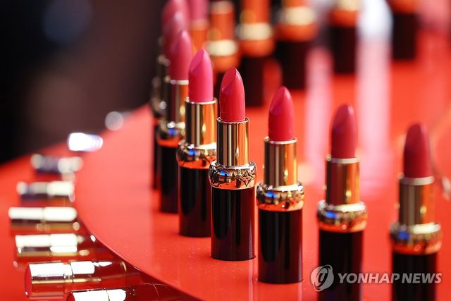 베일 벗은 루이비통 초고가 뷰티 컬렉션