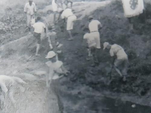 일하고 있는 보육원 아이들