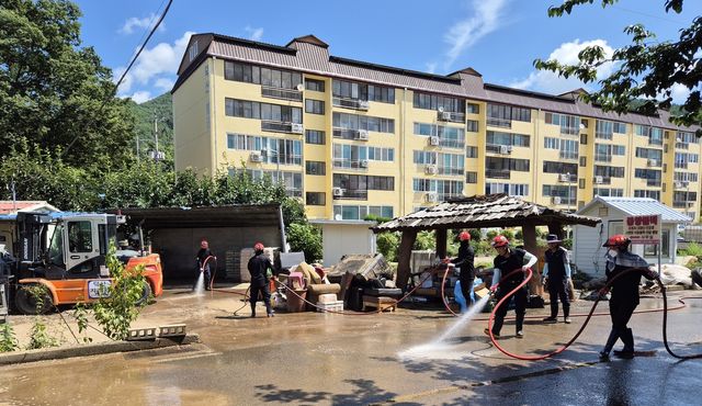 수해 복구 지원하는 서부지방산림청 산불재난특수진화대