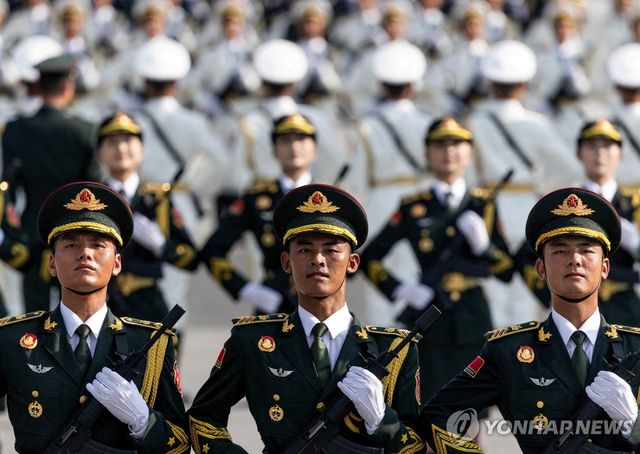 중국 열병식 예행연습하는 군인들
